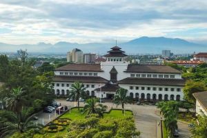 Top 10 Kampus Swasta Terbaik di Bandung