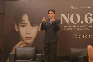 Penampilan Nichkhun 2PM saat menggelar konferensi pers