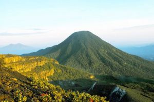 Perpanjangan Penutupan Pendakian di Gunung Gede Pangrango Hingga 14 April 2024
