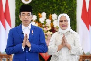 Presiden Joko Widodo dan Ibu Negara Iriana Mengucapkan Selamat Idul Fitri 1445 H