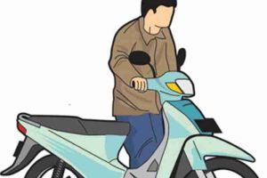 Aksi Nekat Pesepeda Motor Tanpa Helm Terobos Rombongan Kapolda Metro Jaya