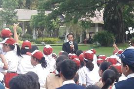 Peringati Hari Buku Nasional, Jokowi Dongeng Lutung Kasarung