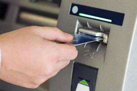Waspada, Inilah Ciri-Ciri ATM Sasaran Skimming