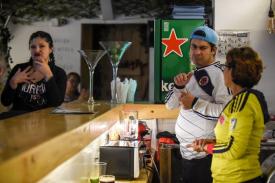 Kafe Untuk Penyandang Tuna Rungu Kini Tersedia di Kolombia