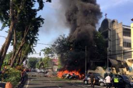 Pemboman Bunuh Diri Membunuh 7 Orang yang Menghadiri Kebaktian di Indonesia