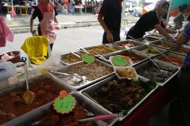 Ragam Kuliner Berbuka di Kuching, Malaysia