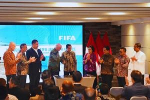 Presiden RI Joko Widodo meresmikan kantor Asia Hub FIFA di Menara Mandiri 2