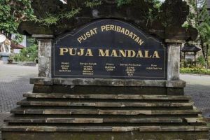 Bukti Toleransi Beragama di Indonesia: Puja Mandala di Bali