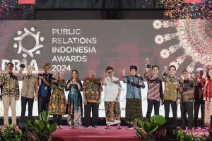 Kementerian Kesehatan Raih 3 Piala Public Relations Indonesia Award