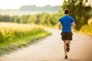 4 Manfaat Penting Olahraga Lari Bagi Kesehatan Tubuh yang Perlu Kamu Ketahui !