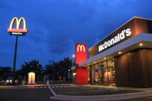 McDonald's Mengakui Tantangan Sulit dalam Peningkatan Penjualan Akibat Agresi Israel di Gaza