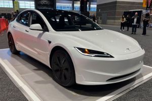 Mobil Tesla 3 Highland Siap Diluncurkan di Indonesia