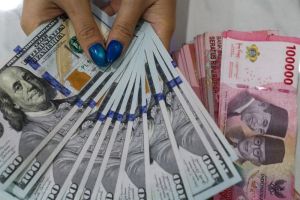 Nilai Tukar Rupiah Jatuh ke Level Terendah dalam 4 Tahun, Dekati Rp 16.000 per Dollar AS