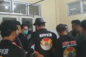 ORMAS Geruduk Puskesmas Leuwisadeng Bogor, Pelaku Ancam Tebas Tim Medis Pakai Sajam