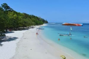 Pangandaran: Menikmati Keindahan Pantai dan Kelezatan Kuliner Lokal di Destinasi Wisata Favorit
