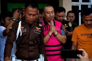 Mantan Bupati Bone Bolango Ditahan atas Dugaan Korupsi Bansos Rp 1,7 Miliar
