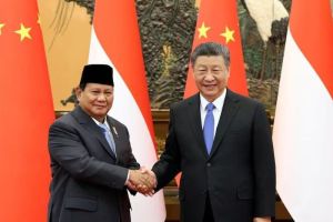 Kunjungan Pertama sebagai Presiden Terpilih, Prabowo Temui Xi Jinping