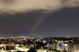 Detik-Detik Israel Serang Iran, Suriah, dan Irak Secara Bersamaan