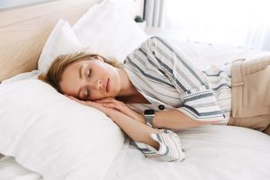 Tidur Siang Terlalu Lama Bikin Gemuk, Mitos atau Fakta?