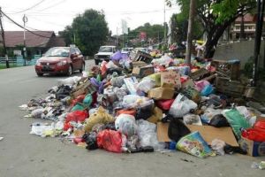 Tumpukan Sampah Pasca Lebaran Ganggu Kenyamanan Warga