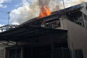 Rumah Dilalap Kebakaran Akibat Main Petasan, Wanita Ini Berharap Kesadaran Anak-Anak untuk Kembali Pulihkan Rumah