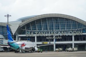 Abu Vukkanik Gunung Ruang Meluas, Penerbangan di Bandara Hasanuddin Dibatalkan