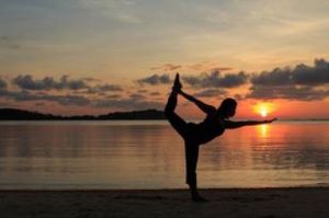 Yoga Tak Cuma Bikin Bugar, tapi Juga Bisa Bikin Mood Bagus dan Menjaga Kesehatan Tubuh