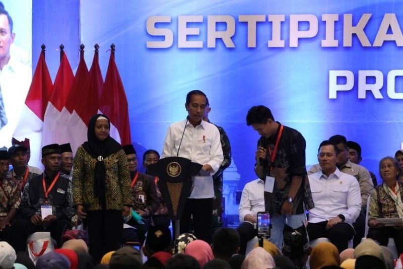 Presiden dan Menteri ATR/BPN Bagikan 10.000 Sertifikat Tanah Untuk Masyarakat