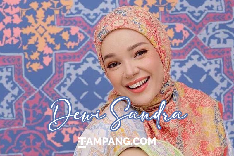 biodata dan profil Dewi Sandra
